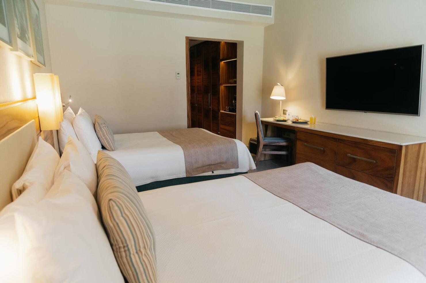 Resort Emporio Cancun